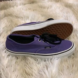 Vans Unisex Authentic Lo-Pro Sneakers